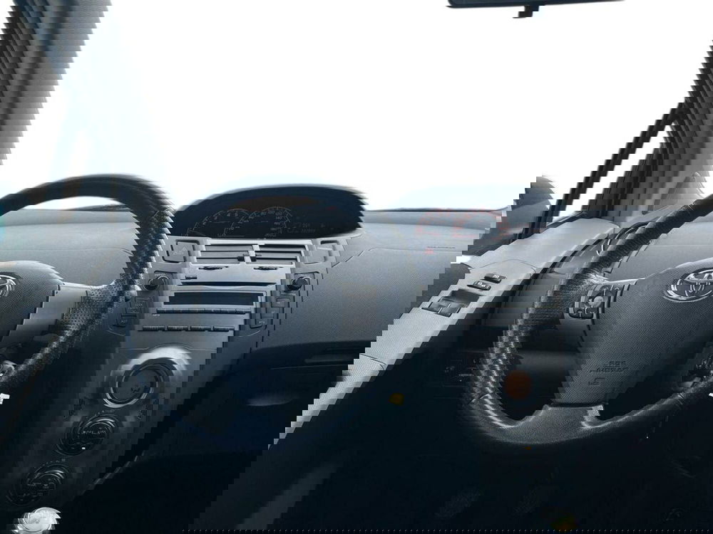 Toyota Yaris usata a Sondrio (8)