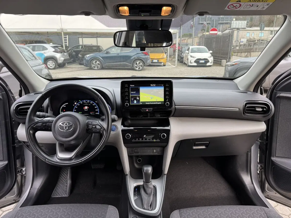 Toyota Yaris Cross usata a Como (7)