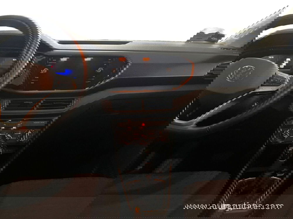 Volkswagen T-Cross usata a Modena (11)