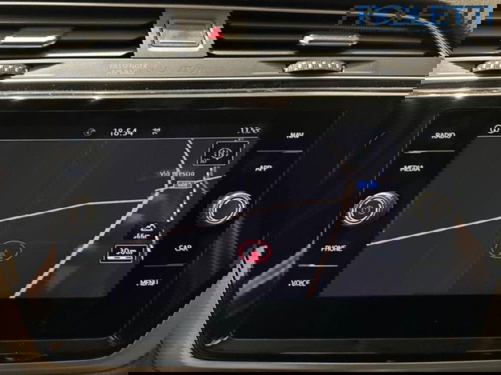 Volkswagen Touran usata a Brescia (9)