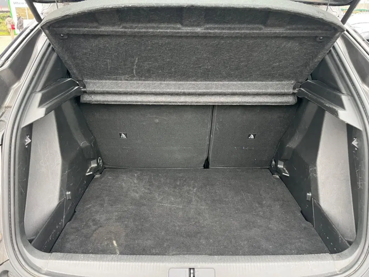Peugeot 2008 usata a Milano (12)