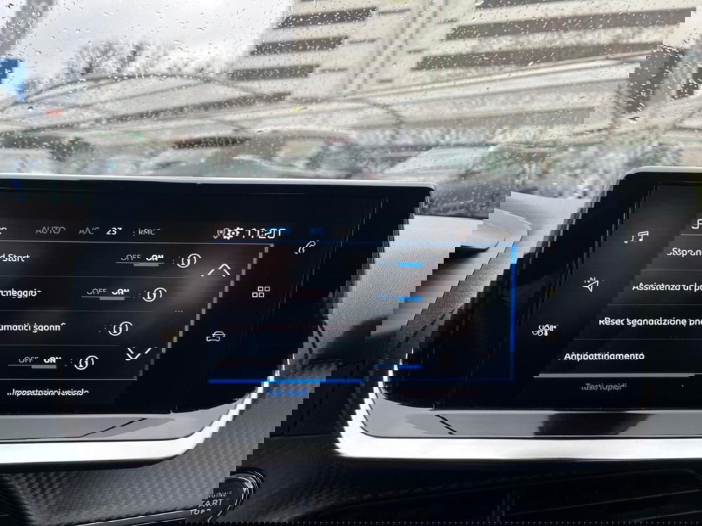 Peugeot 2008 usata a Milano (18)