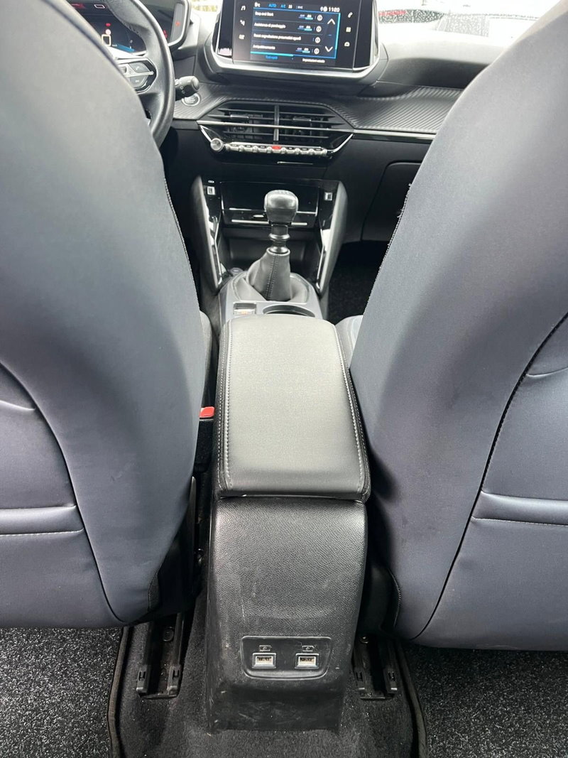 Peugeot 2008 usata a Milano (20)