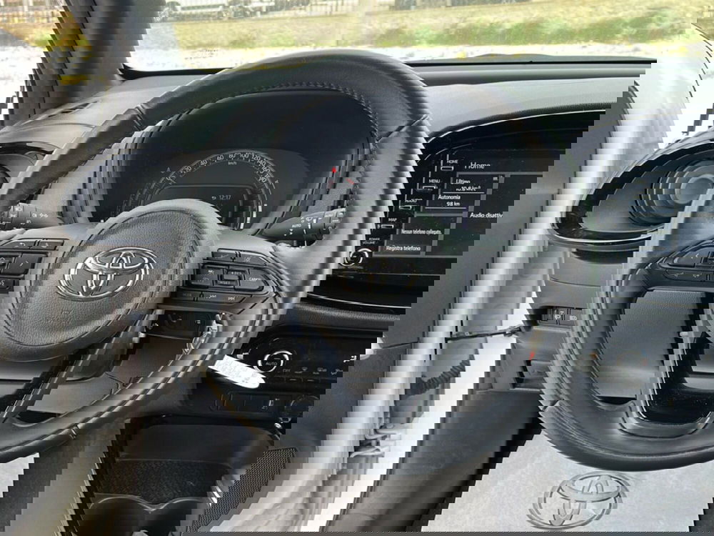 Toyota Aygo X usata a Ragusa (11)