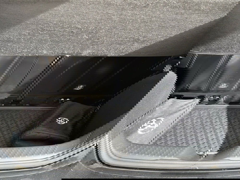 Toyota Aygo X usata a Ragusa (7)