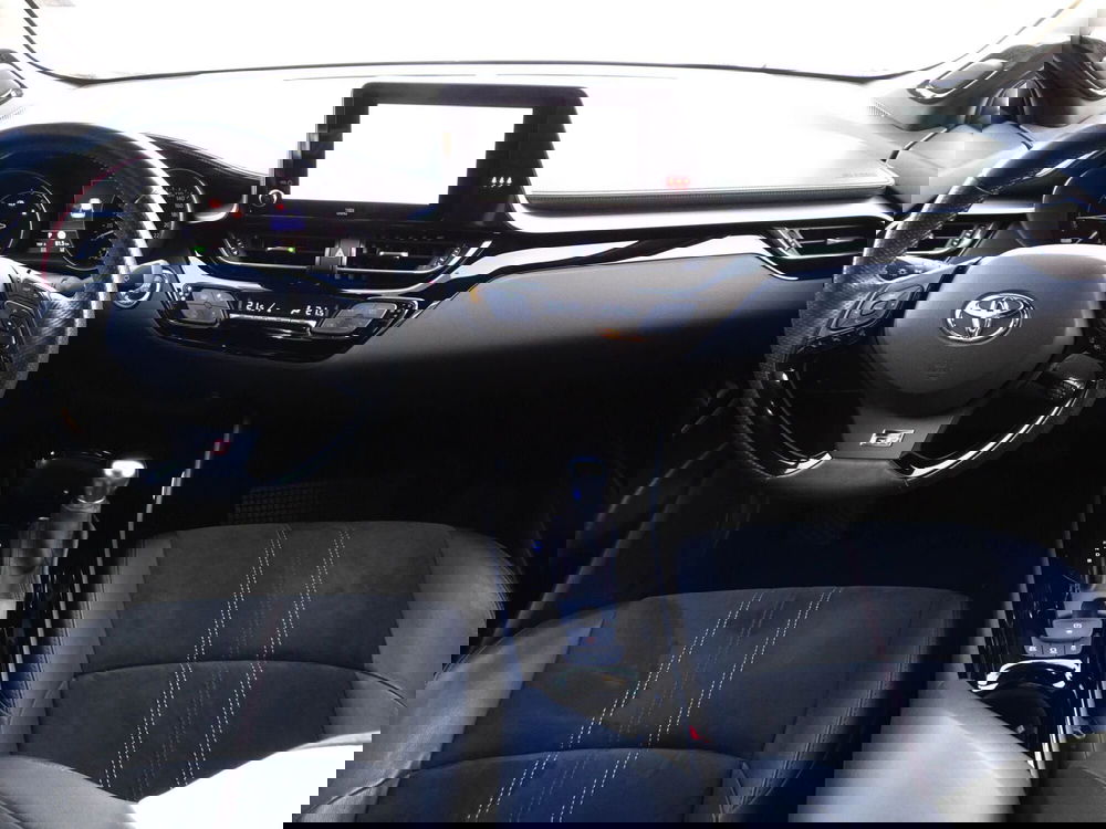 Toyota Toyota C-HR usata a Treviso (13)