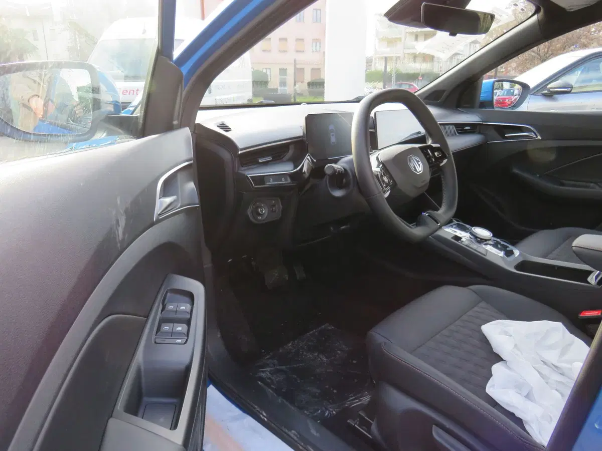 Mg MG3 nuova a Monza e Brianza (7)