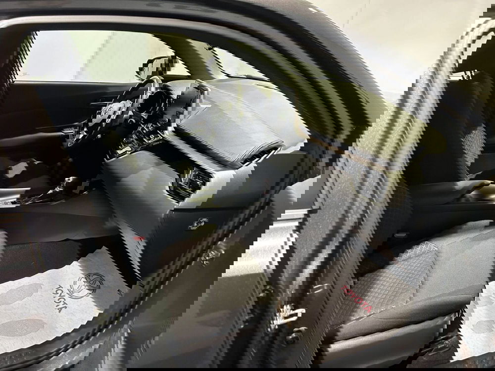 Toyota Toyota C-HR usata a Milano (6)