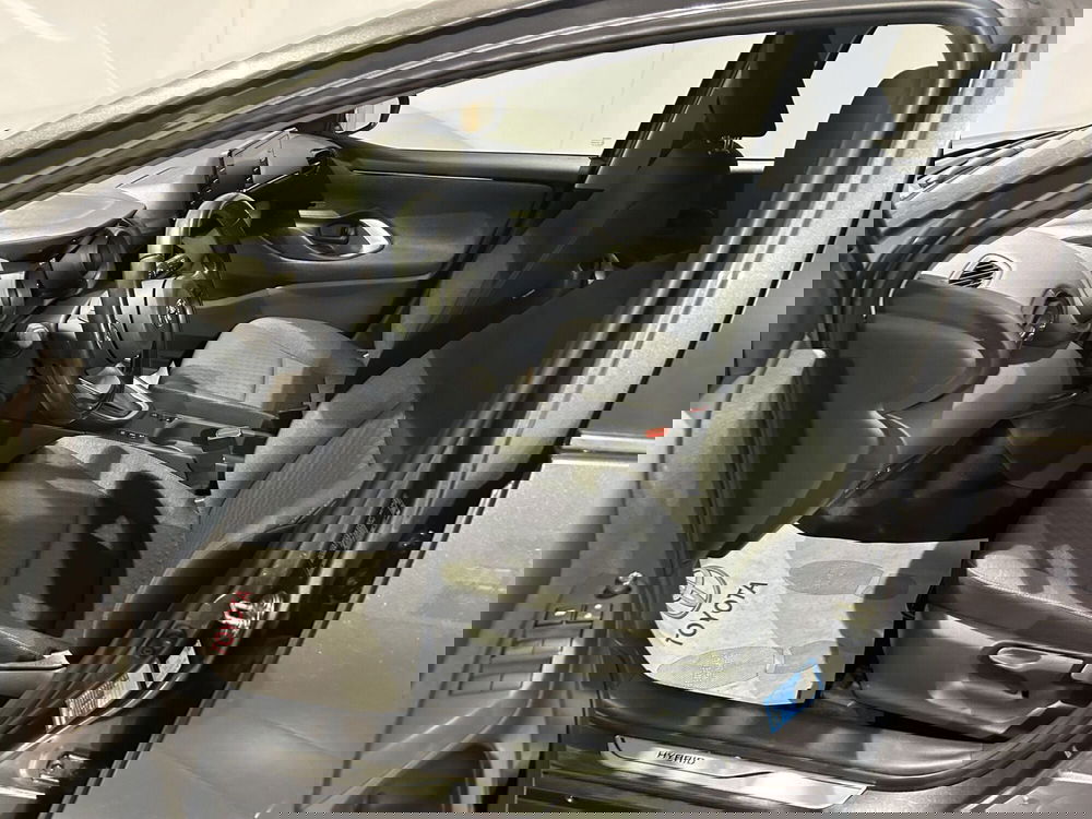 Toyota Yaris usata a Milano (12)