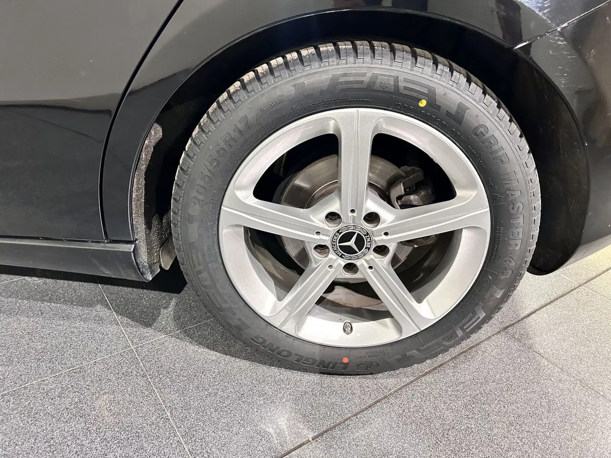 Mercedes-Benz Classe A usata a Milano (6)