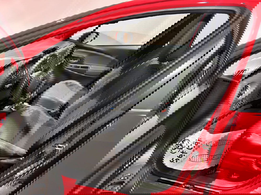 Toyota Yaris usata a Milano (12)