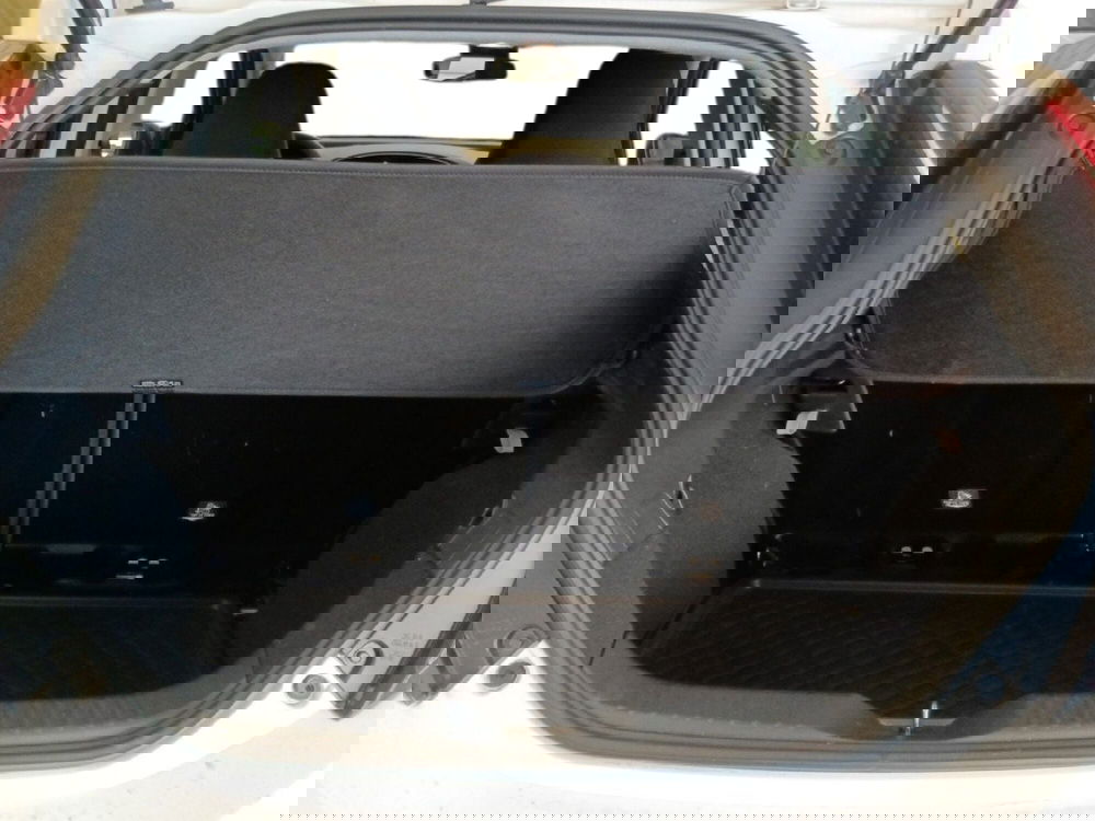 Toyota Aygo X usata a Milano (12)