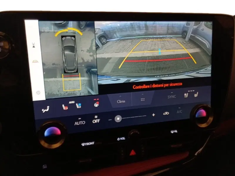 Lexus NX usata a Milano (16)