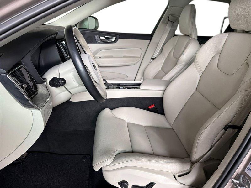 Volvo XC60 usata a Bergamo (10)