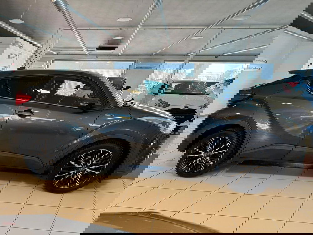 Toyota Toyota C-HR usata a Modena (5)