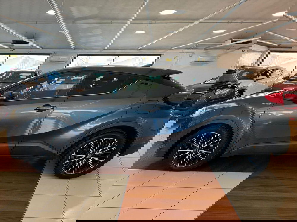 Toyota Toyota C-HR usata a Modena (9)