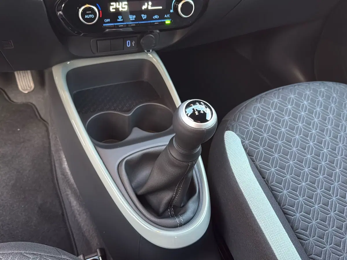 Toyota Aygo X nuova a Bologna (13)