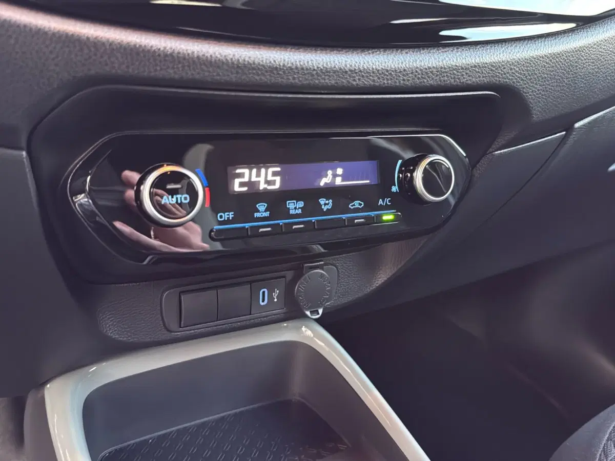 Toyota Aygo X nuova a Bologna (15)