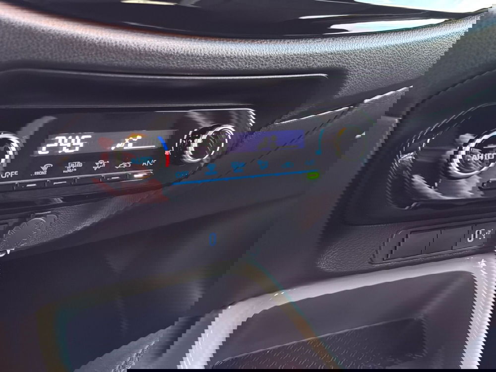 Toyota Aygo X nuova a Bologna (15)