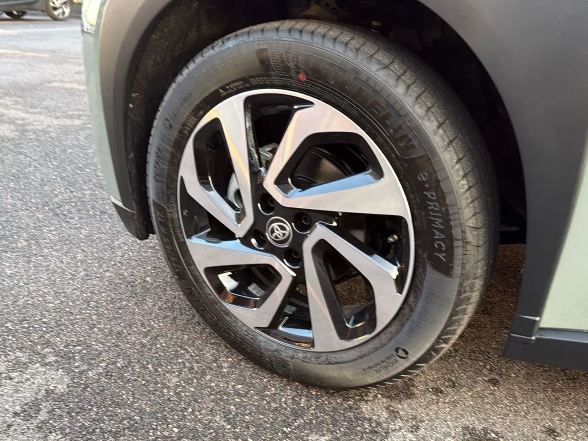 Toyota Aygo X nuova a Bologna (8)