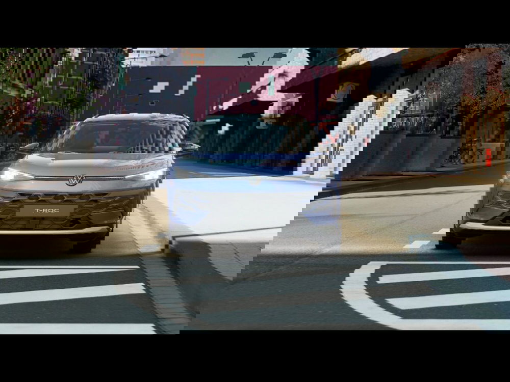 Volkswagen T-Roc nuova a Livorno (5)