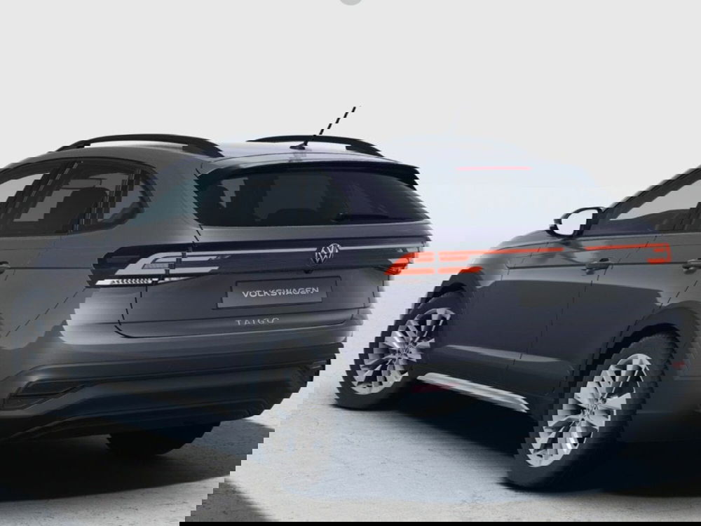 Volkswagen Taigo nuova a Livorno (3)