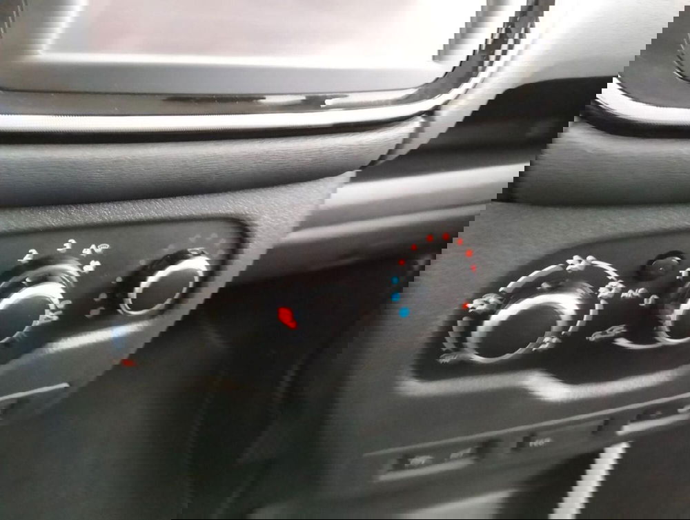 Dacia Lodgy usata a Como (18)