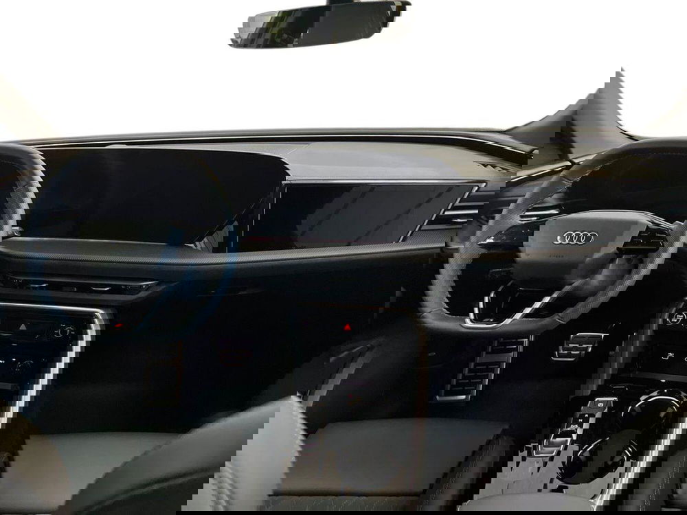 Audi Q5 Sportback nuova a Lecce (8)