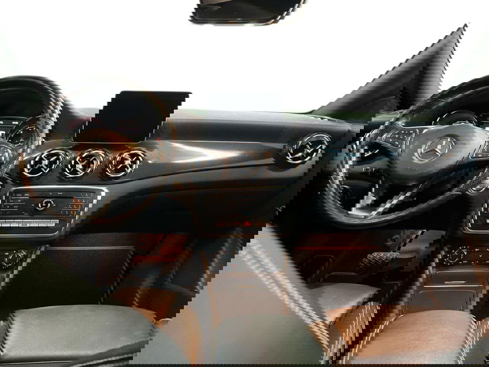 Mercedes-Benz CLA Shooting Brake usata a Bari (8)