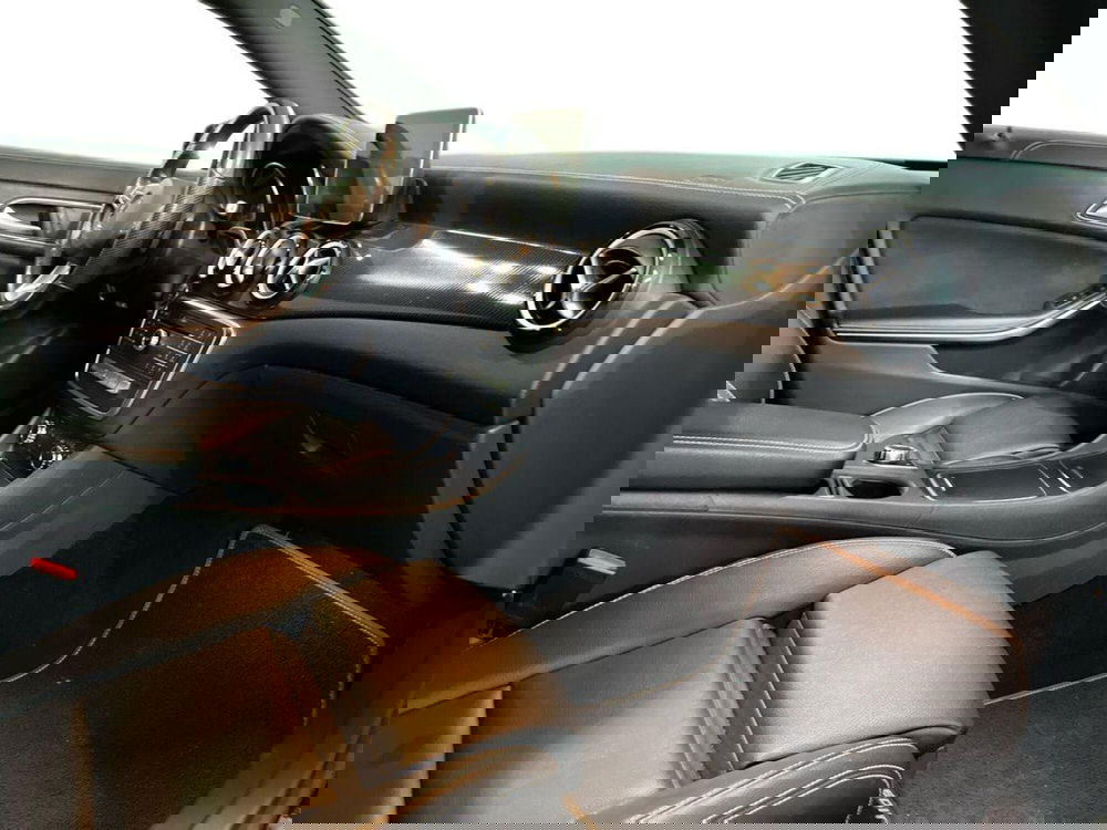 Mercedes-Benz CLA Shooting Brake usata a Bari (9)