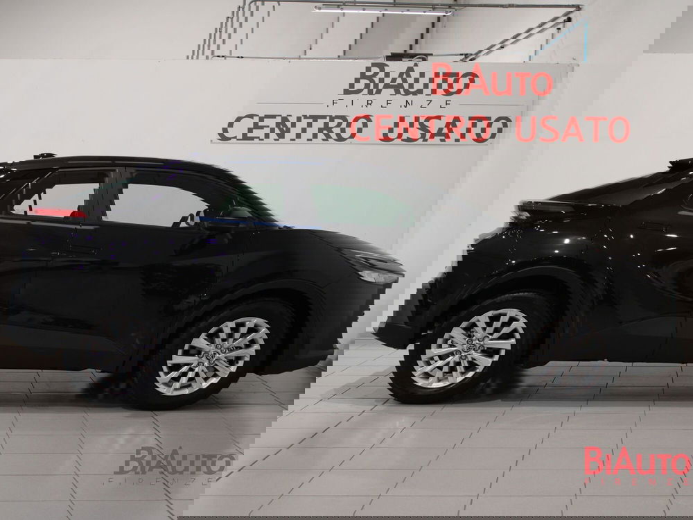 Toyota Toyota C-HR nuova a Firenze (17)