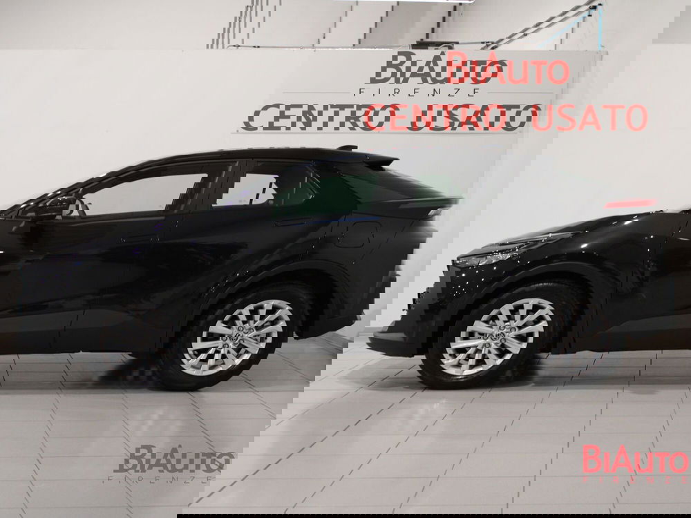 Toyota Toyota C-HR nuova a Firenze (18)