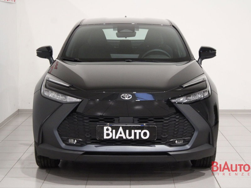 Toyota Toyota C-HR nuova a Firenze (3)
