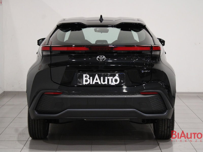 Toyota Toyota C-HR nuova a Firenze (4)