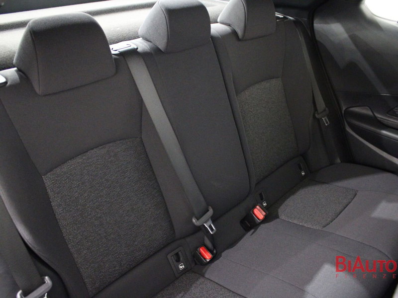 Toyota Toyota C-HR nuova a Firenze (7)