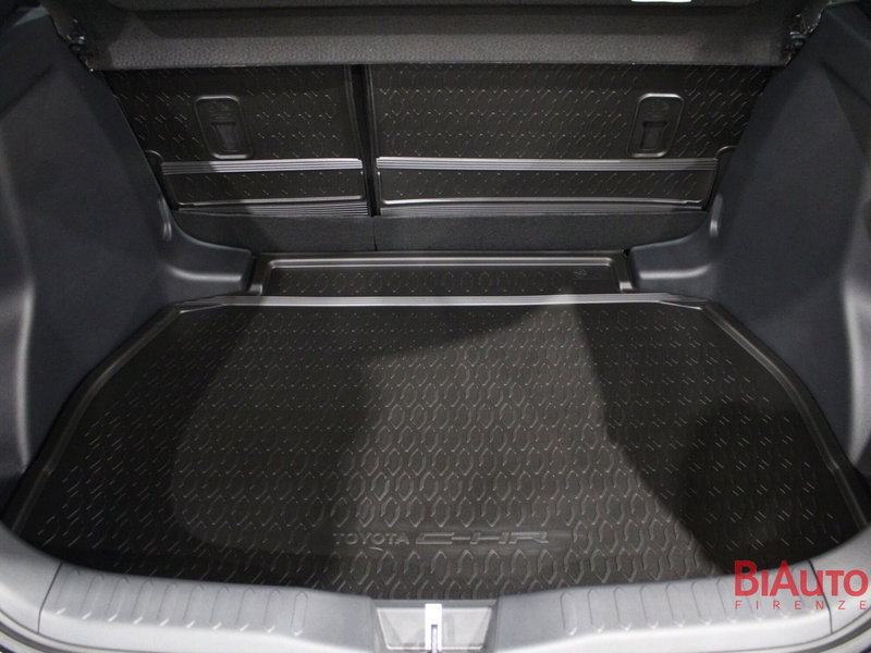 Toyota Toyota C-HR nuova a Firenze (8)