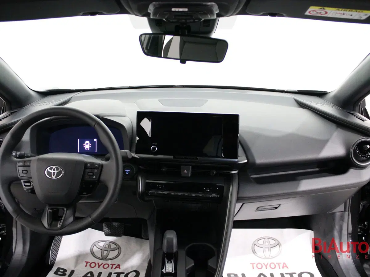 Toyota Toyota C-HR nuova a Firenze (9)