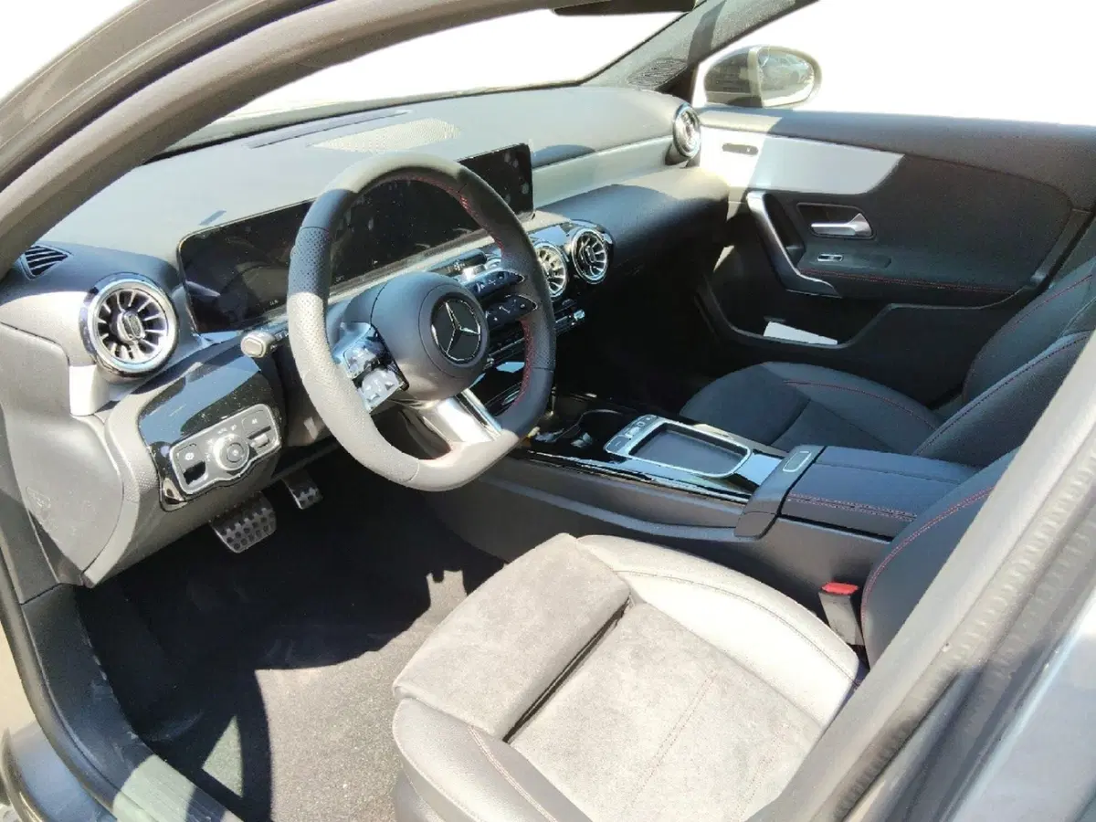 Mercedes-Benz Classe A nuova a Pescara (10)