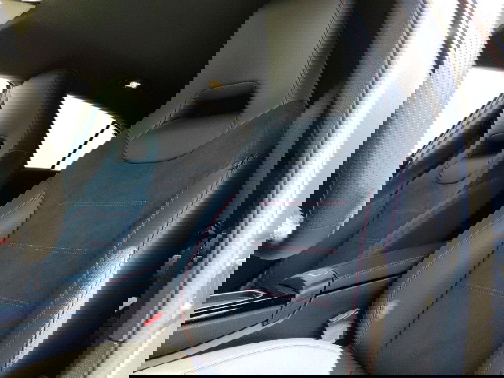 Mercedes-Benz Classe A nuova a Pescara (12)