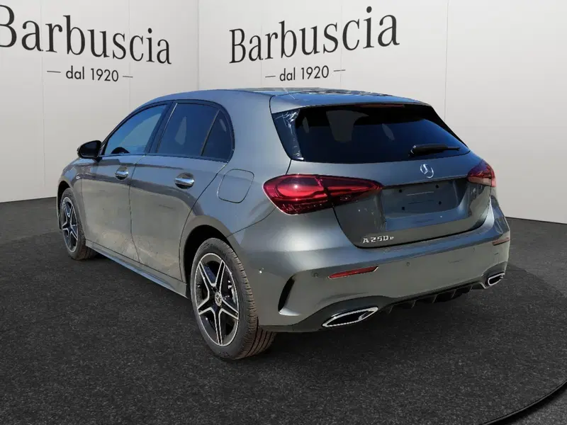 Mercedes-Benz Classe A nuova a Pescara (4)