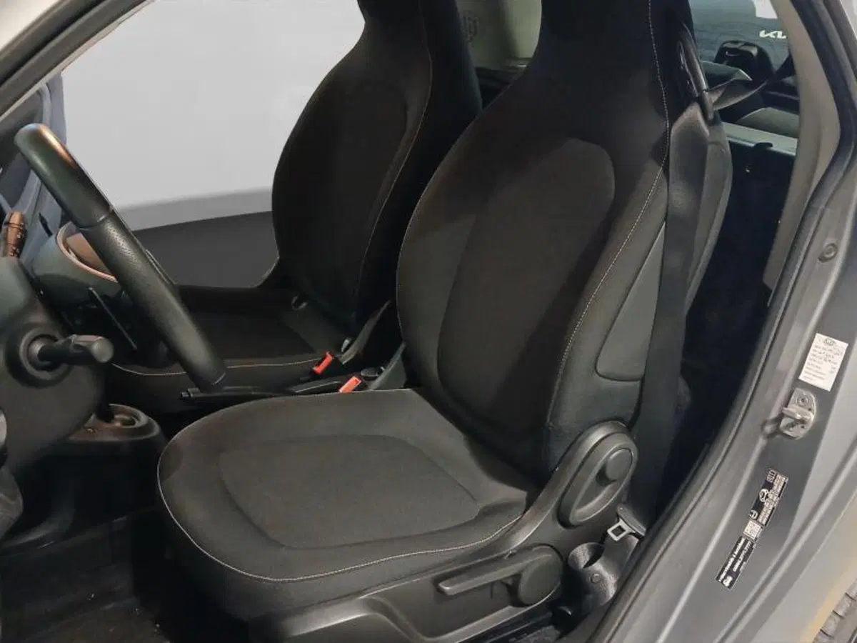 smart Fortwo usata a Genova (9)