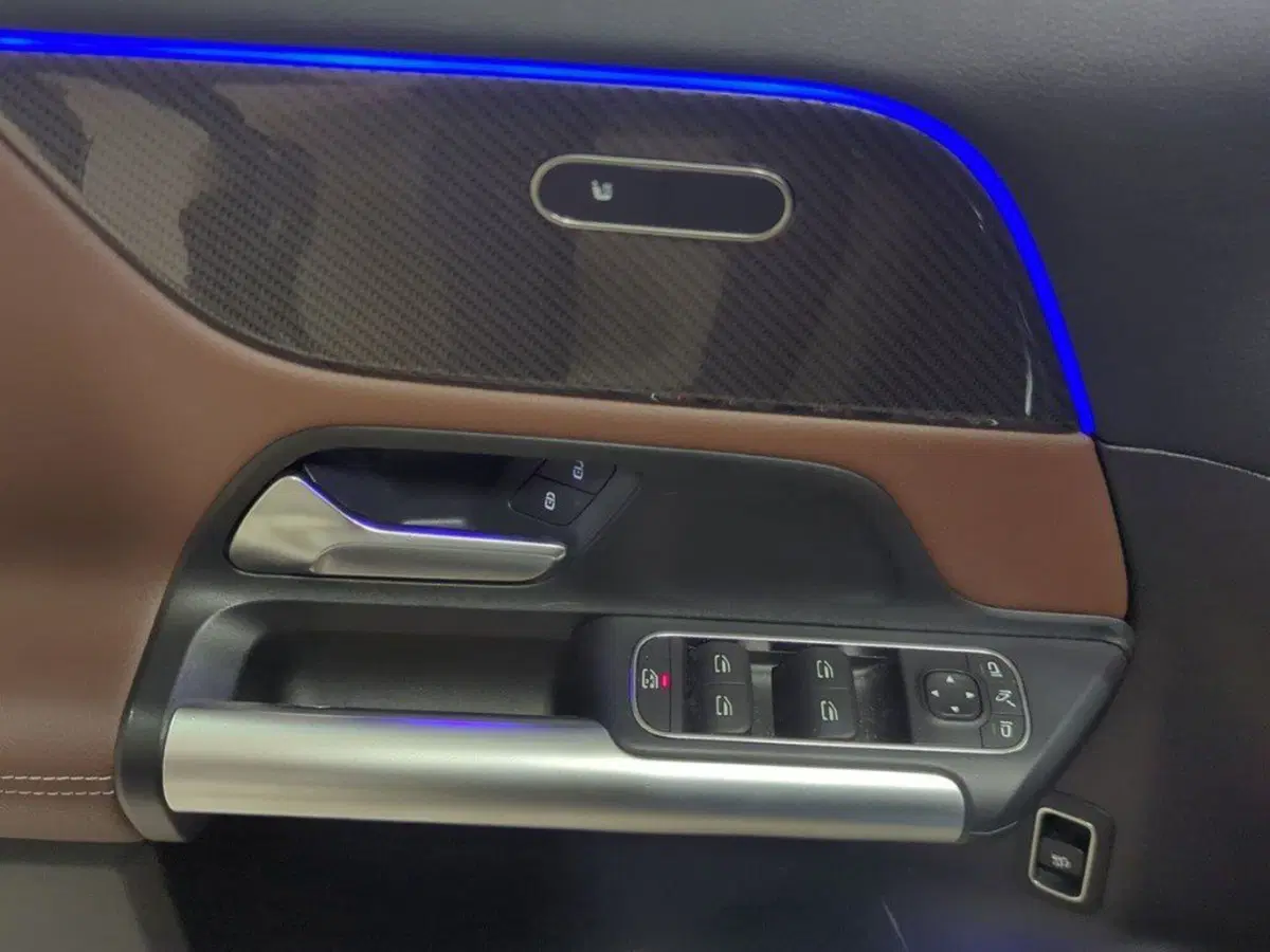 Mercedes-Benz GLA SUV usata a Rimini (17)
