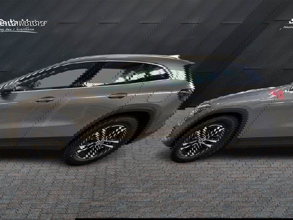 Mercedes-Benz GLA SUV nuova a Rimini (2)