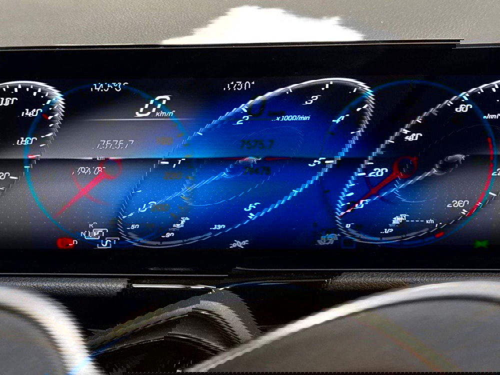 Mercedes-Benz GLA SUV usata a Rimini (9)