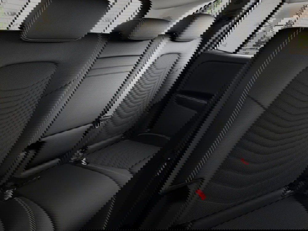 Mercedes-Benz GLB nuova a Ancona (11)