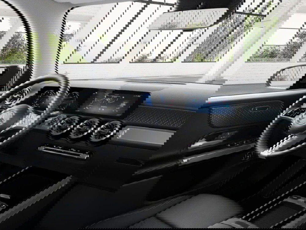 Mercedes-Benz GLB nuova a Ancona (12)