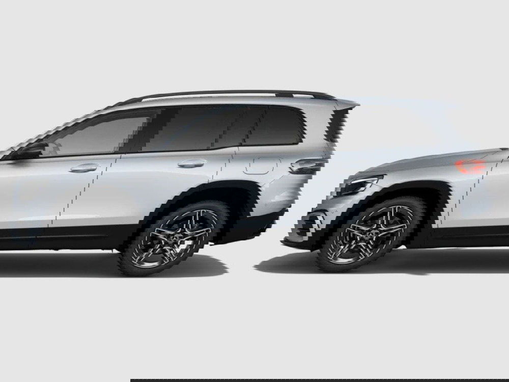 Mercedes-Benz GLB nuova a Ancona (2)