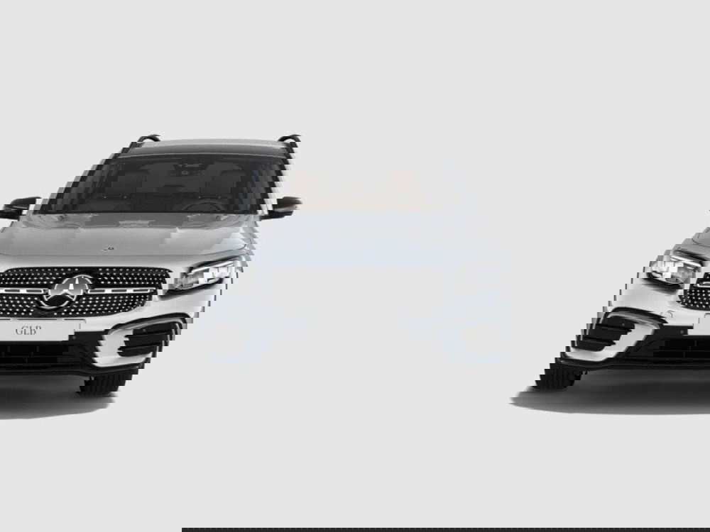 Mercedes-Benz GLB nuova a Ancona (8)