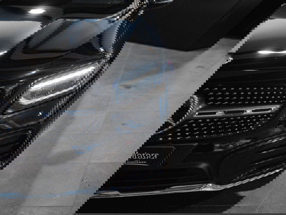 Mercedes-Benz GLB nuova a Macerata (6)