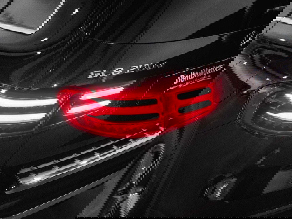 Mercedes-Benz GLB nuova a Macerata (8)